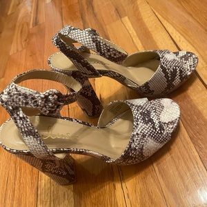 Lulu’s Beige Snake Heel - Size 7.5